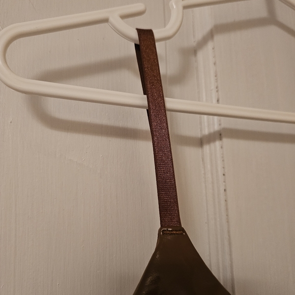 Good American Hologram V-neck Stretch-Woven Bra - Picture 7 of 11